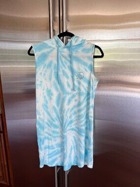 IVORY ELLA TIE DYE BEACH COVER UP, SIZE MEDIUM